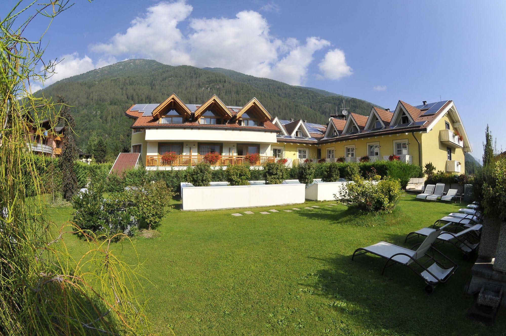 Hotel Alpholiday Dolomiti Wellness & Family Dimaro