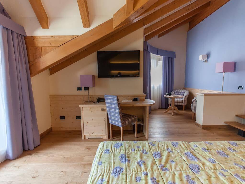 Alpholiday Dolomiti Wellness & Family Hotel 4*