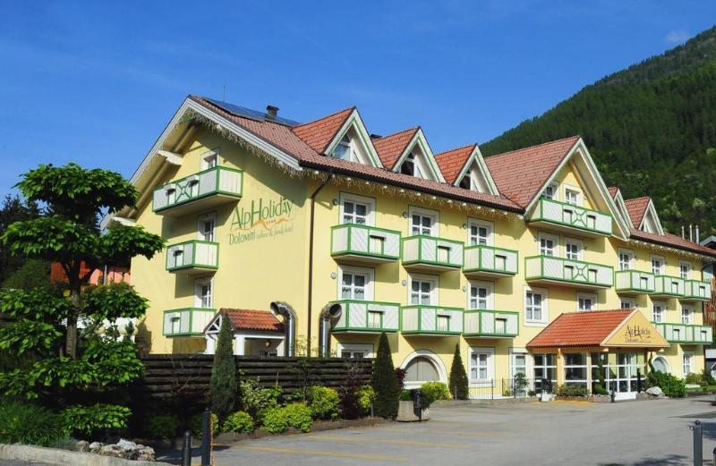 Hotel Alpholiday Dolomiti Wellness & Family Dimaro